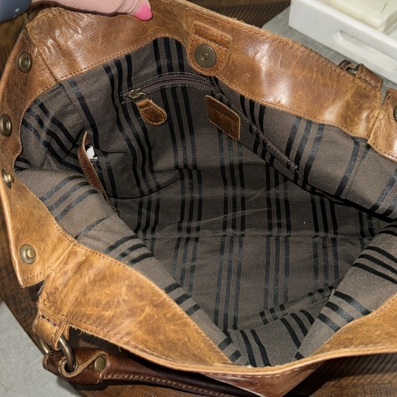 FRYE - Picture 3 of 3